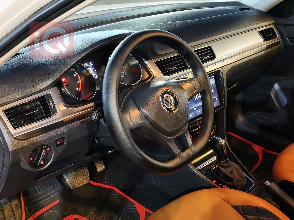 فولكسفاغن بورا